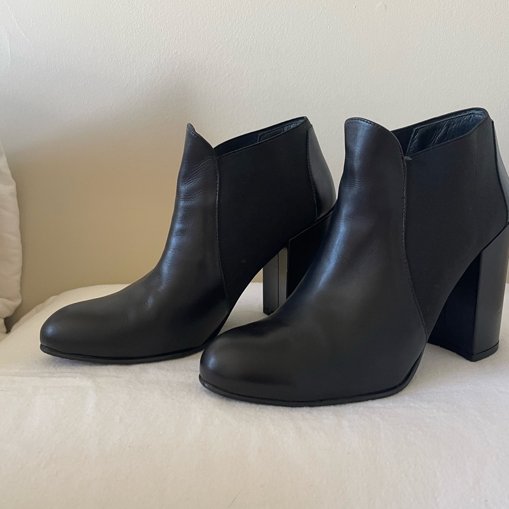 Stuart Weitzman Black Leather Ankle Booties - Picture 11 of 11